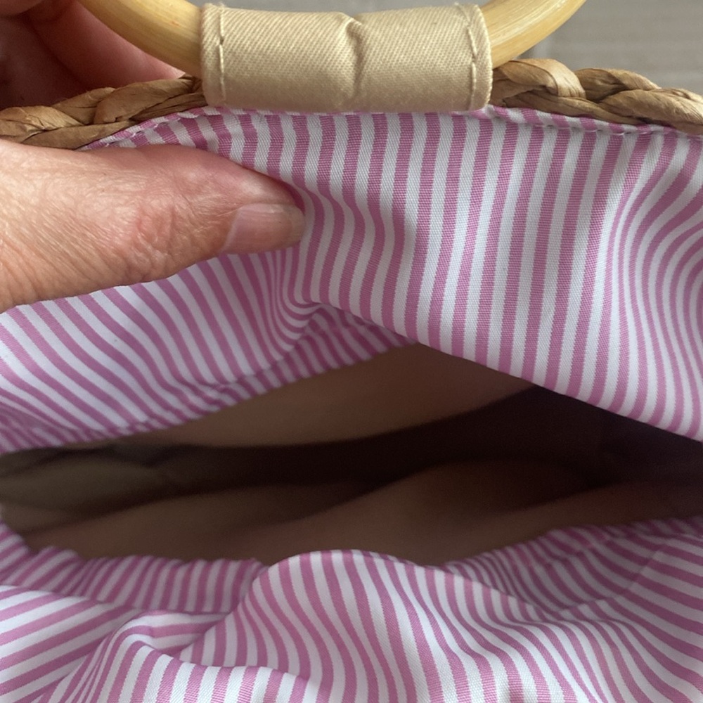 Collection XIIX Tan Woven Crossbody Bag with Shell Details - Picture 5 of 10